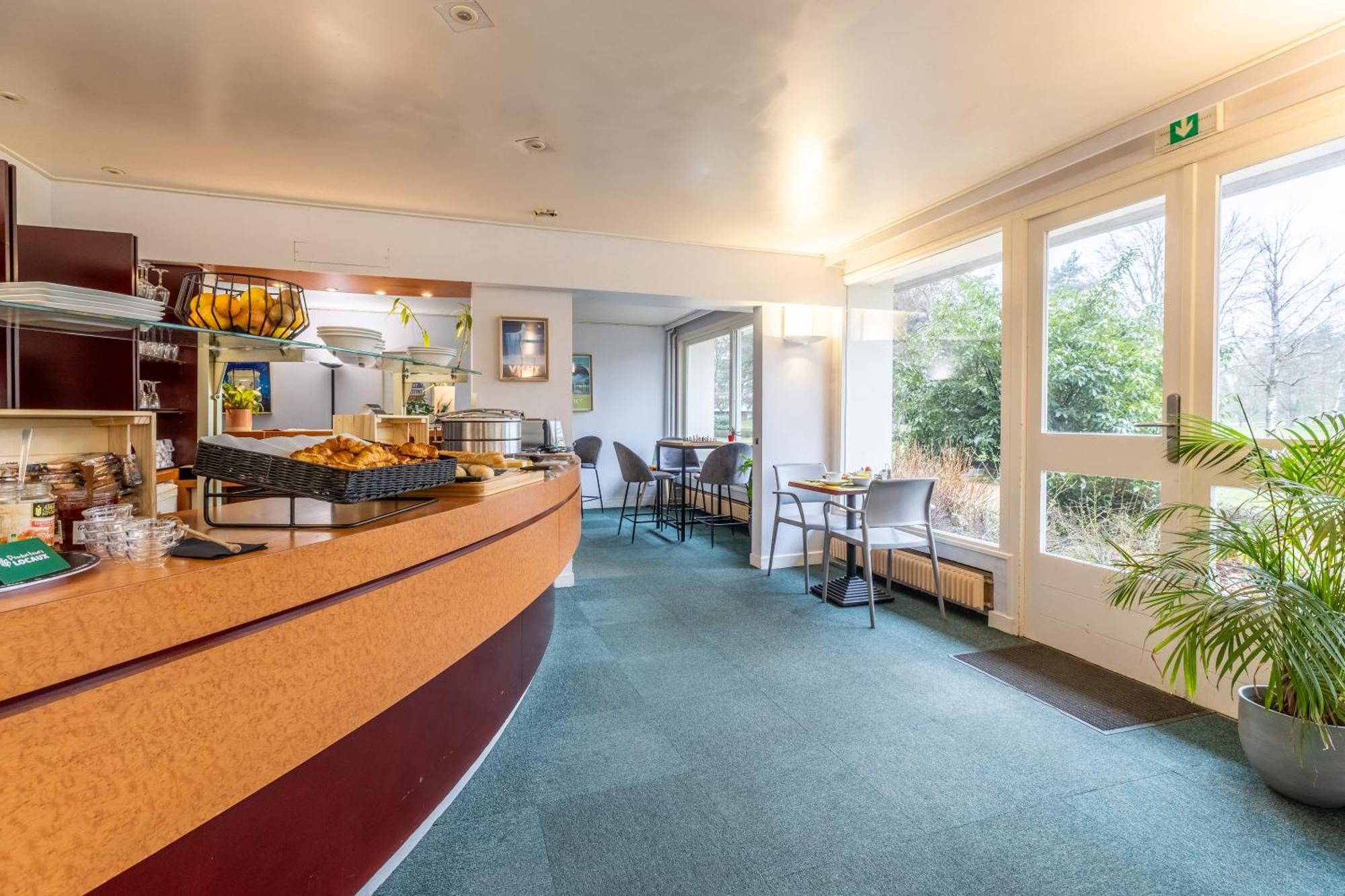 Brit Hotel Le Parc Vichy Бельрив-сюр-Алье Экстерьер фото