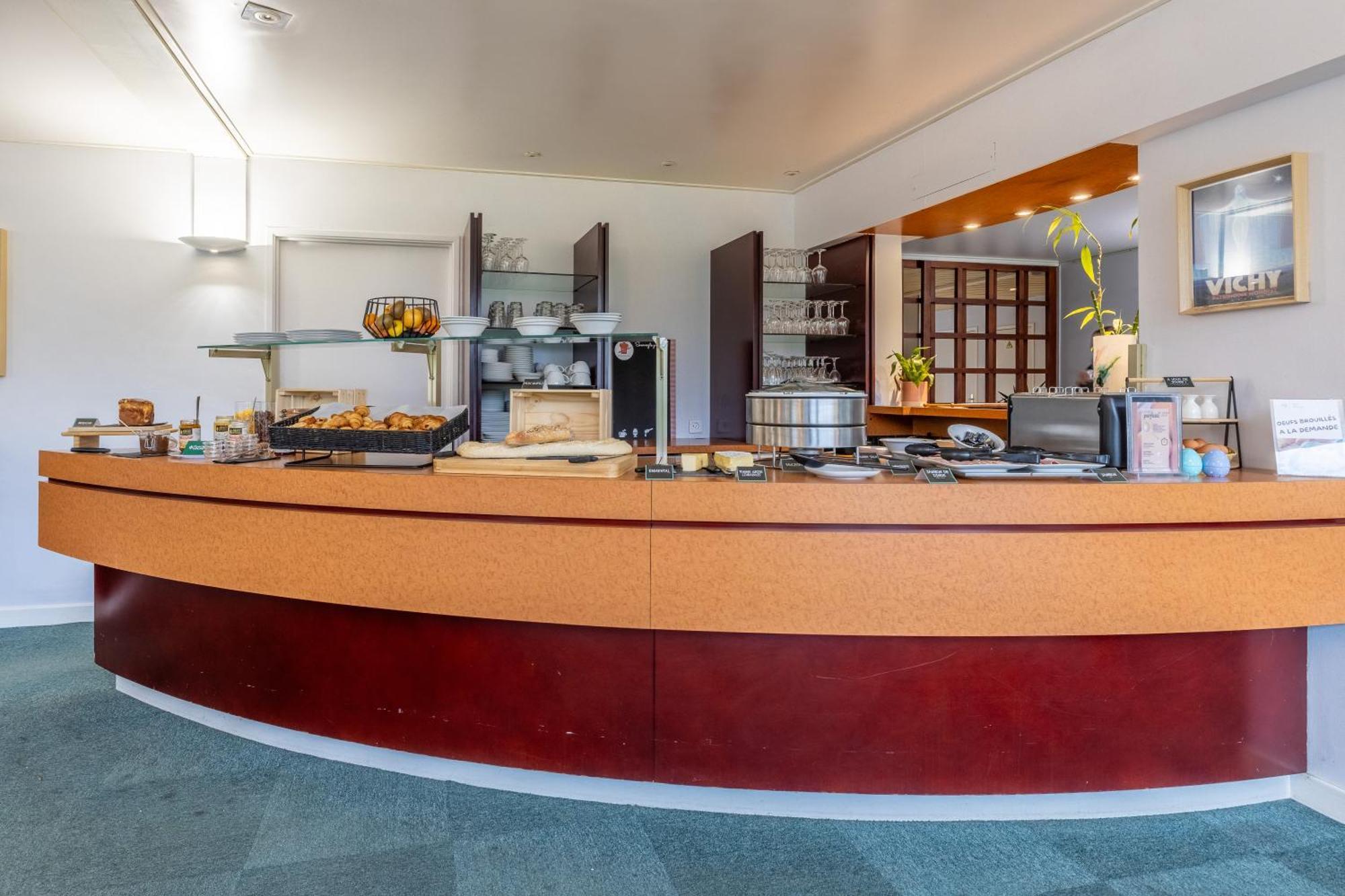 Brit Hotel Le Parc Vichy Бельрив-сюр-Алье Экстерьер фото