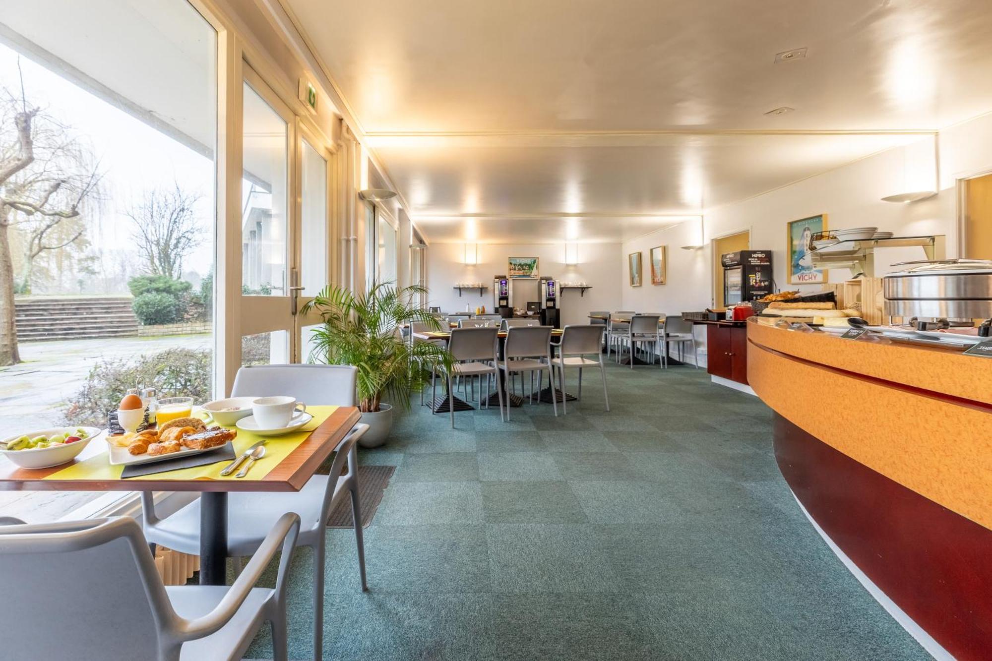 Brit Hotel Le Parc Vichy Бельрив-сюр-Алье Экстерьер фото