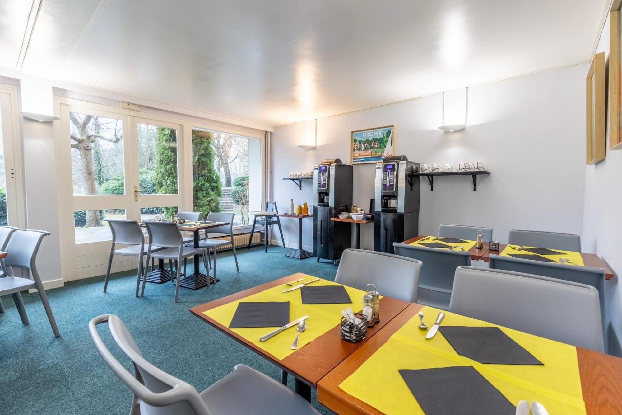 Brit Hotel Le Parc Vichy Бельрив-сюр-Алье Экстерьер фото